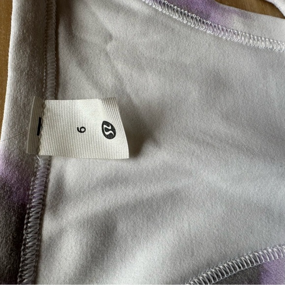 Lululemon work out top. - Picture 4 of 4